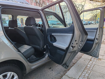benzínová Škoda Fabia 2 .... velice pěkný stav 134000km - 8