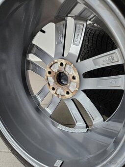 Orig. VW Salvador - Zimní Pirelli 225/40/18 - 8
