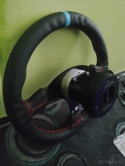 Fanatec volant R330 QR2 - 8