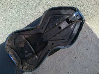 Jawa 250/350 Kývačka ND-podsedl.plechy s chobotem,sedlo kyta - 8