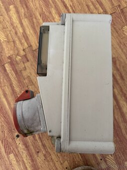 Cihly a stavební rozvaděč - 8