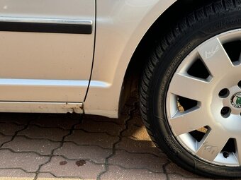 Škoda Superb,2.8 142kW - 8