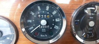 Triumph Herald 13/60 Saloon - 8