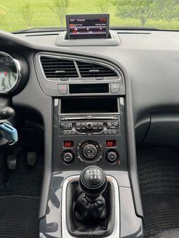 Peugeot 5008 1.6HDI 7 míst,navigace - 8