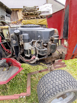 zahradní traktor TORO WHEEL HORSE - 8