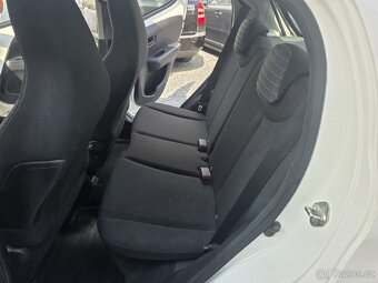 Peugeot 108 1.0 - 8