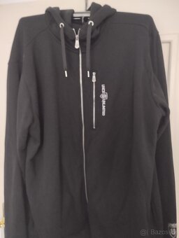 Prodám mikinu UNCS 3 nošené jak nová. Velikost 6 xxl . - 8