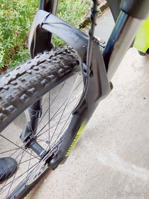 SUPERIOR XP 929 Karbon velikost M 17,5" - 8