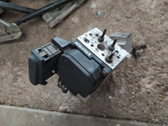 Mercedes-Benz w220 S 350 náhradní díly - 8