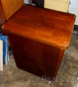 Šicí stroj Lada s elektrickým pohonem - 8