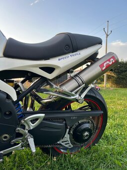 Triumph Speed Triple 1050 - 8