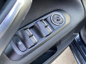 Ford Mondeo 2.0 TDCi , 103 kW nafta, 2011 - 8