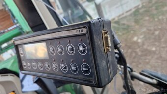 Prodám rozmetadlo průmyslových hnojiv Kverneland Execta-TL - 8