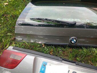 BMW X5 E53 RV 2004 VÍKO KUFRU SPODNÍ A HORNÍ, 5 DVEŘE KOMPLE - 8