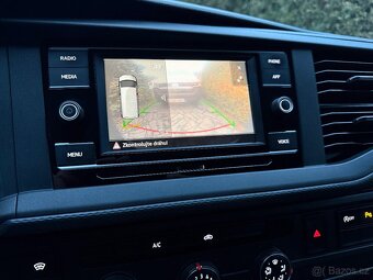 VW Transporter T6.1 ČR DPH 141 tis. km Barva Candy Multivan - 8