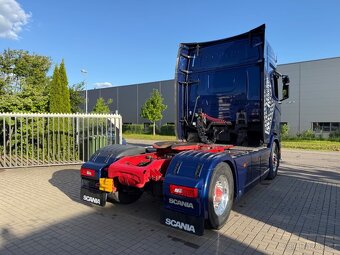 Scania S520 V 8 - 8