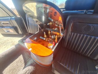 Cadillac Fleetwood Brougham 5.0 formal limousine - 8