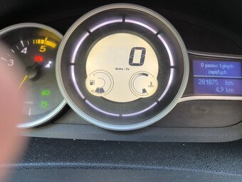Renault Megane lll 1.5 dci - 8