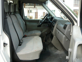 VOLKSWAGEN TRANSPORTER 2.5 TDI - 8
