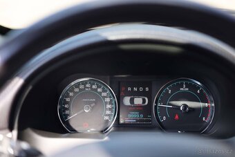 Jaguar XF 2.2 Diesel - 8