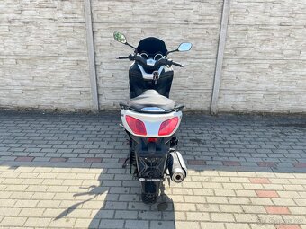 Yamaha X Max 250 model 2010 díly - 8