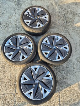 Orig. ŠKODA Alu kola 19“ pro Superb 3 a 4 vč. pneu a krytů - 8