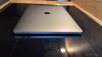 Apple Macbook Pro 15" 16gb Ram / SSD 512gb - 8