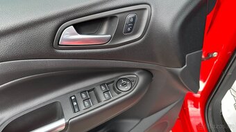 Ford Kuga 2.0TDCi 110kW A/T,ST-line,Stav - 8
