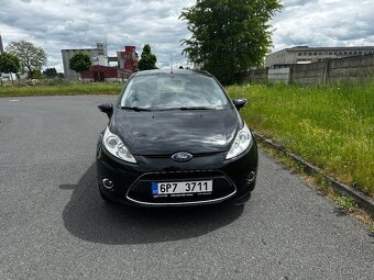 FORD FIESTA 1.2 - 8