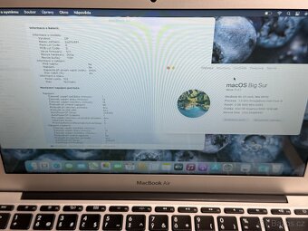 Macbook Air 11" 2013 / I5 / 4GB / 128GB - DPH - 8