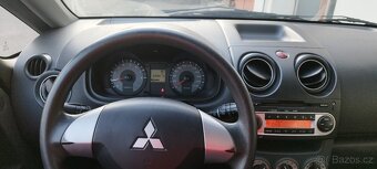 Mitsubishi Colt - 8