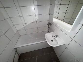 (337) Pronájem, byt 2+kk, 47 m, Valdštejnská 2066, Litvínov - 8