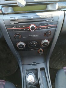 Mazda 3   1,6D      2004 momentálně nepojízdné - 8