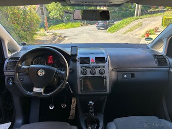 VW Touran 2.0 TDI - 8