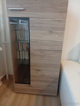 Prodám obývací stěnu   Komoda 2ks :  D 170cm ,Š -40 cm ,V-78 - 8