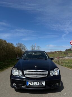 Mercedes benz w203 C-Class - 8