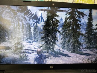 Prodám kvalitní notebook HPns Ryzen, 12 GB RAM DDR4 - 8