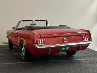 1:12 Ford Mustang 1/2 (1964) ERTL - 8