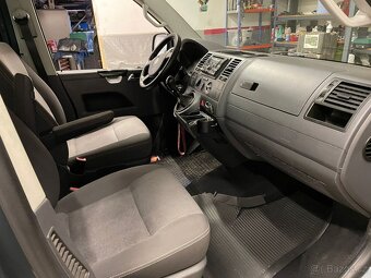 VW T5 Multivan 2,5 TDI - 8