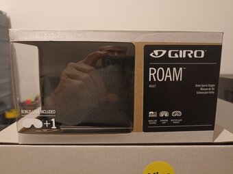 Lyžařská helma a brýle - 8