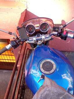 Suzuki Bandit 600 - 8