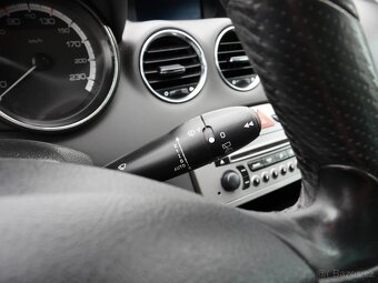 Peugeot 308 1.6i ,  88 kW benzín, 2011 - 8
