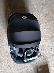 Maxi-Cosi Pebble 360 Essential Black 2023 - 8