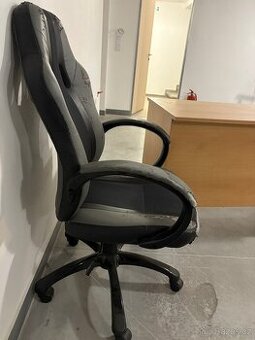 psací stůl se židlí - 8