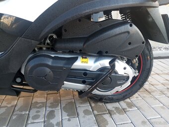 Piaggio MP3 500 Sport - 8