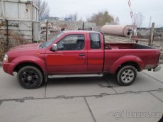 Nissan Navara D22 na náhradní díly - 8
