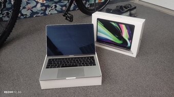 MacBook Pro 13 inches screen Retina (Late 2018) | i5 | 8 GB - 8
