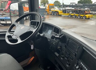 Scania G450 8x4 - valník s hydraulickou rukou FASSI - 8