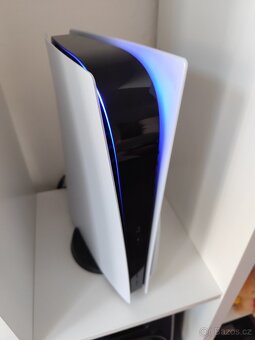 PlayStation 5 s mechanikou a 4 hrami - v záruce - 8
