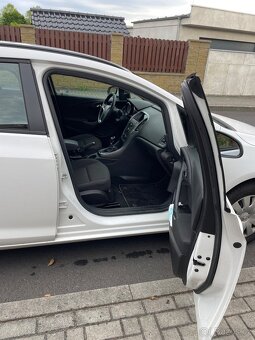 OPEL ASTRA SPORTS TOURER 1.6CDTI 100kw - 8